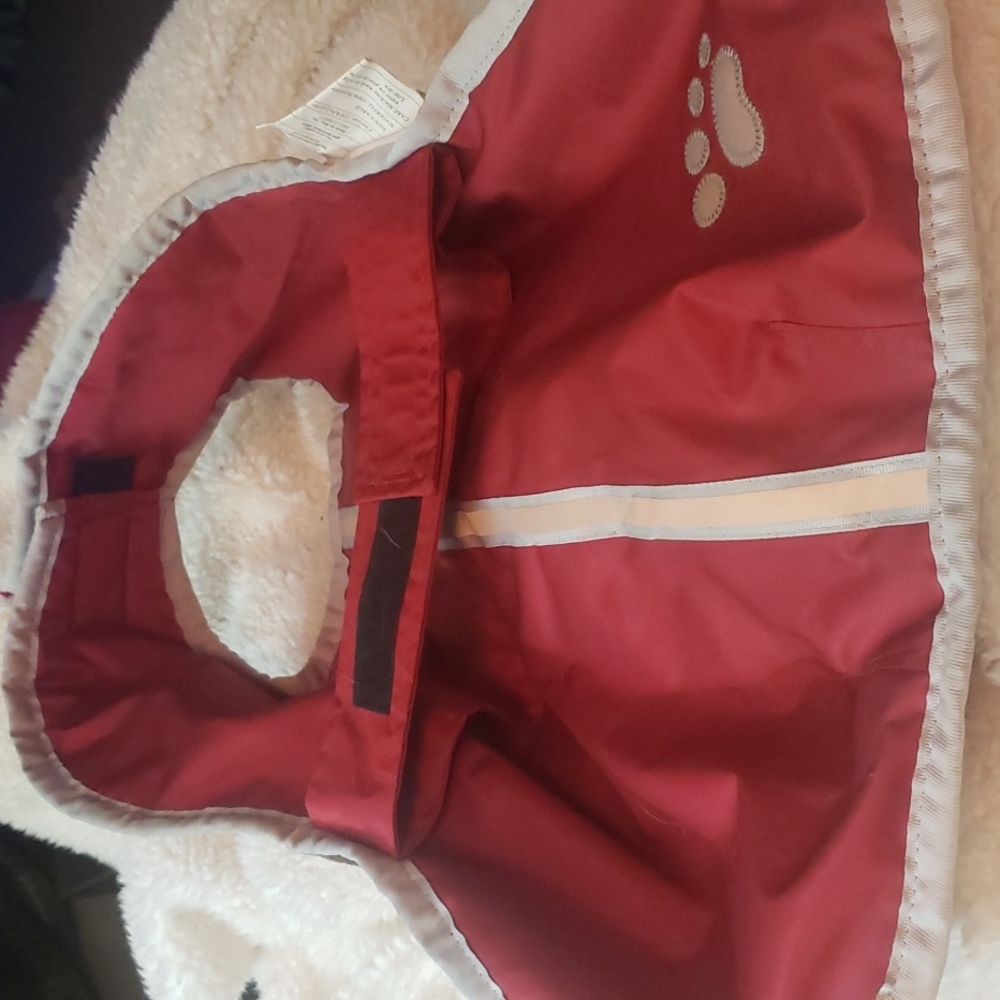 DOG RAIN COAT MED - RED WATERPROOF /FLEECE PLAID REVERSIBLE.